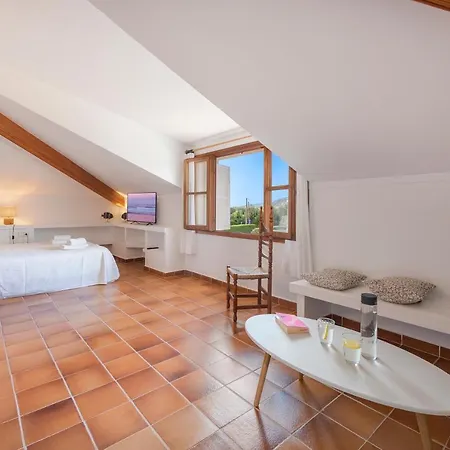 Eu Figueral By Js * Puerto Pollensa