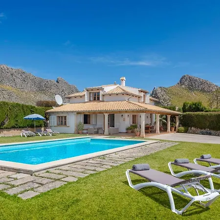 Eu Figueral By Js * Puerto Pollensa